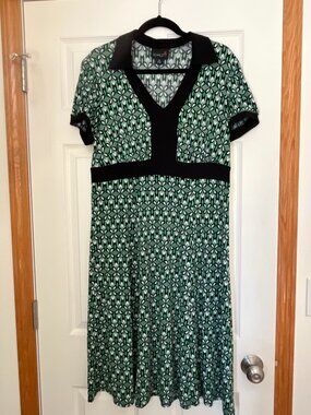 SCARLETT Green and Black Dress